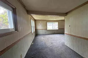 490 4th St, Benton Harbor, MI 49022 - Photo 18