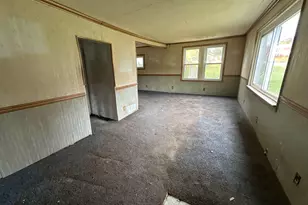 490 4th St, Benton Harbor, MI 49022 - Photo 16