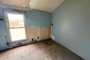 490 4th St, Benton Harbor, MI 49022 - Photo 12