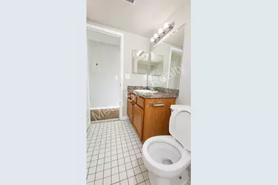 31548 Orchard Creek, Farmington Hills, MI 48334 - Photo 18
