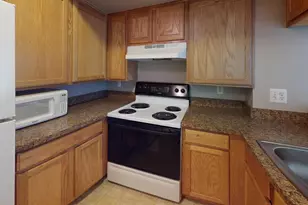 275 Briarcrest Dr, Ann Arbor, MI 48104 - Photo 4