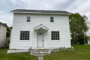 255 High St, Benton Harbor, MI 49022 - Photo 1