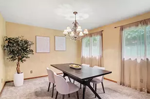 5499 Riverlook Dr NE, Comstock Park, MI 49321 - Photo 10
