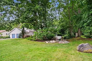 5499 Riverlook Dr NE, Comstock Park, MI 49321 - Photo 32