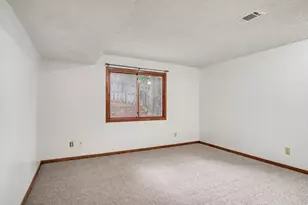 5499 Riverlook Dr NE, Comstock Park, MI 49321 - Photo 24