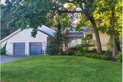 5499 Riverlook Drive NE, Comstock Park, MI 49321 - Photo 2