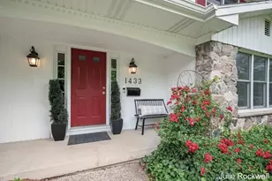 1433 Sherwood Ave SE, Grand Rapids, MI 49506 - Photo 2