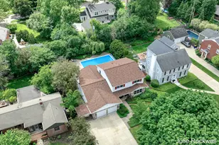 1433 Sherwood Ave SE, Grand Rapids, MI 49506 - Photo 1