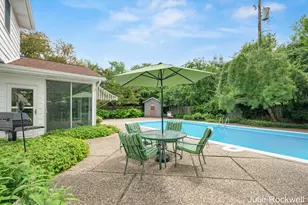 1433 Sherwood Ave SE, Grand Rapids, MI 49506 - Photo 1