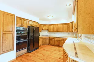 8805 Stadium Dr, Kalamazoo, MI 49009 - Photo 12