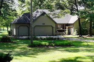 23568 Bohn Rd, Belleville, MI 48111 - Photo 2