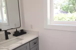 592 Kuehnle Ave, Ann Arbor, MI 48103 - Photo 12