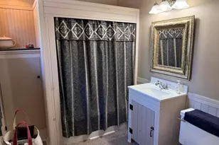 513 E Michigan Ave, Marshall, MI 49068 - Photo 24
