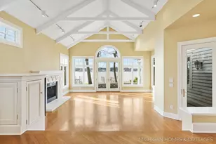 714 N Shore Dr, Holland, MI 49424 - Photo 22