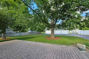 117 S W, Hillsdale, MI 49242 - Photo 8