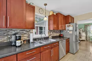 1002 Coolidge Ave, Kalamazoo, MI 49006 - Photo 14