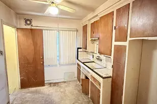 15339 Sussex St, Detroit, MI 48227 - Photo 8