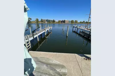 143 Anchors Way #88, Saint Joseph, MI 49085 - Photo 4