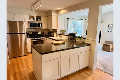 945 Pembroke Street SE, Grand Rapids, MI 49508 - Photo 10