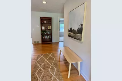 945 Pembroke Street SE, Grand Rapids, MI 49508 - Photo 4