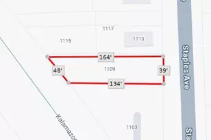 1109 Staples Ave, Kalamazoo, MI 49007 - Photo 1