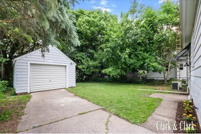 701 Pacific Avenue, Lansing, MI 48910 - Photo 14