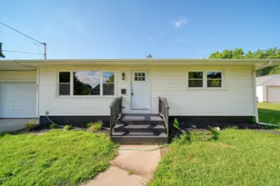 615 Rock St, Jackson, MI 49202 - Photo 4