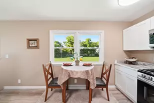 615 Rock St, Jackson, MI 49202 - Photo 10