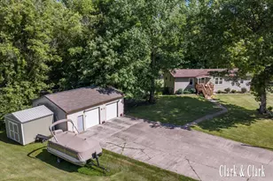 8709 Cory Dr, Delton, MI 49046 - Photo 16