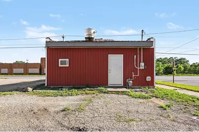 323 E Broadway Avenue, Muskegon, MI 49444 - Photo 14
