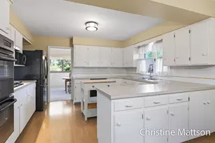 1913 Crestwood Ln, Muskegon, MI 49441 - Photo 18