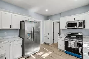 23 Kellogg St, Battle Creek, MI 49037 - Photo 6