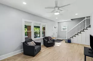 23 Kellogg St, Battle Creek, MI 49037 - Photo 2