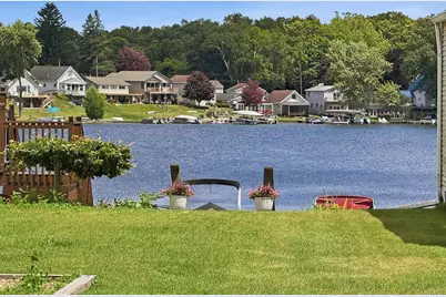 313 Ackerson Lake Drive, Jackson, MI 49201 - Photo 10