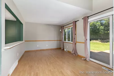 2670 Ridgecroft Drive SE, Grand Rapids, MI 49546 - Photo 14