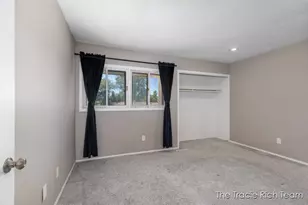 2670 Ridgecroft Dr SE, Grand Rapids, MI 49546 - Photo 16