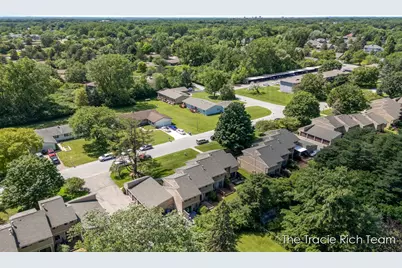 2670 Ridgecroft Drive SE, Grand Rapids, MI 49546 - Photo 36