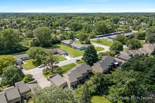 2670 Ridgecroft Dr SE, Grand Rapids, MI 49546 - Photo 36