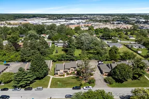 2670 Ridgecroft Dr SE, Grand Rapids, MI 49546 - Photo 34