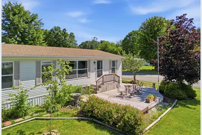 45 Pecan Avenue NE, Cedar Springs, MI 49319 - Photo 4
