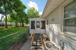 1005 S Grinnell St, Jackson, MI 49203 - Photo 32