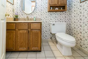37155 Muirfield Dr, Livonia, MI 48152 - Photo 24