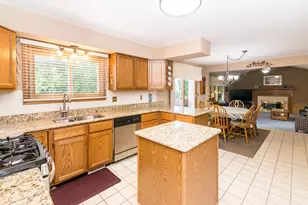 37155 Muirfield Dr, Livonia, MI 48152 - Photo 18