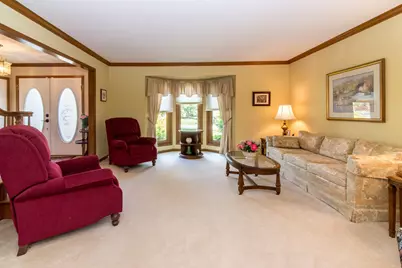 37155 Muirfield Drive, Livonia, MI 48152 - Photo 8