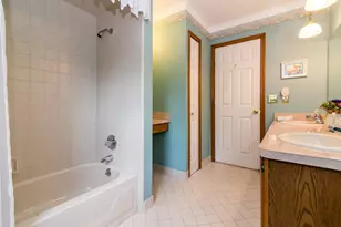 37155 Muirfield Dr, Livonia, MI 48152 - Photo 40