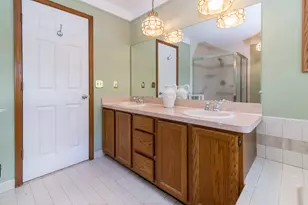 37155 Muirfield Dr, Livonia, MI 48152 - Photo 30