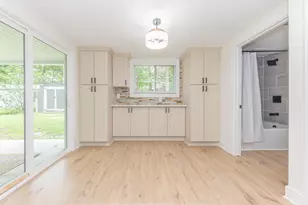 5050 Grover Dr, Brighton, MI 48116 - Photo 14