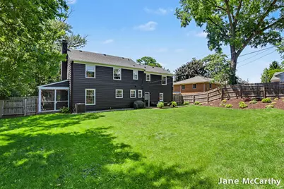 344 Baltimore Drive NE, Grand Rapids, MI 49503 - Photo 2
