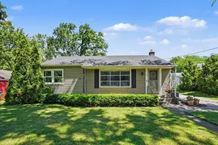 423 E Glenguile St, Kalamazoo, MI 49004 - Photo 2