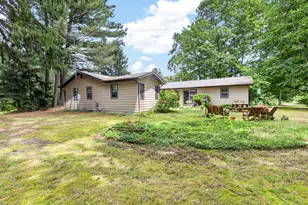 239 Pine Ridge Rd, Battle Creek, MI 49017 - Photo 4